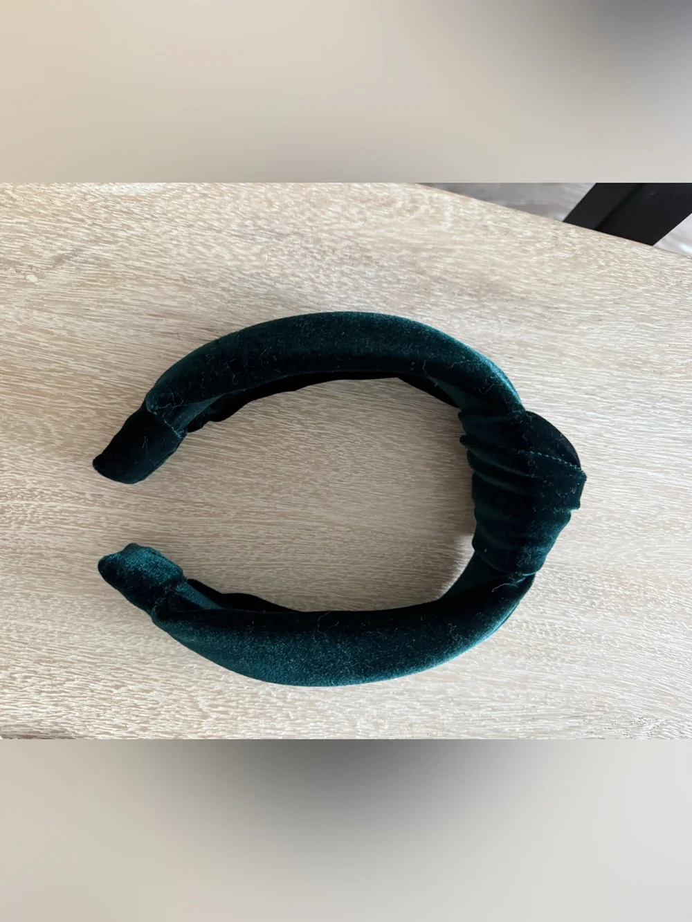 Tuckernuck Velvet Padded Headband in Forest Green